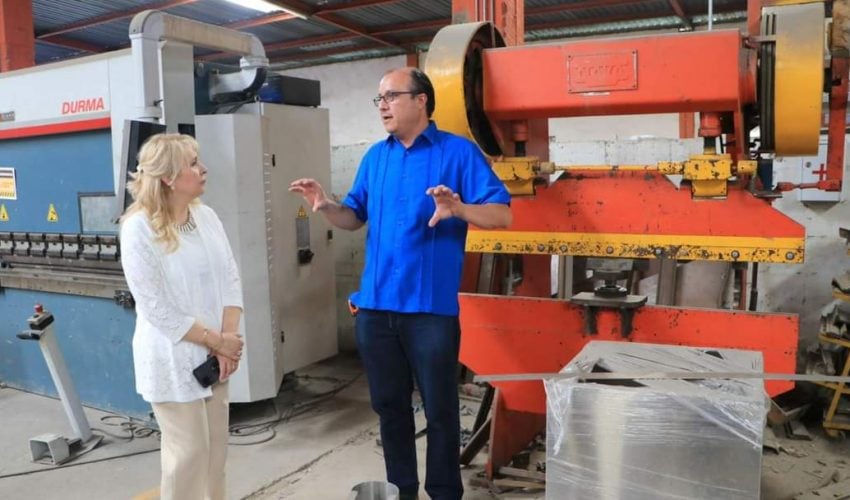 VISITA DIRECTORA DE FONDO TAMAULIPAS A EMPRESA PRODUCTOS METÁLICOS